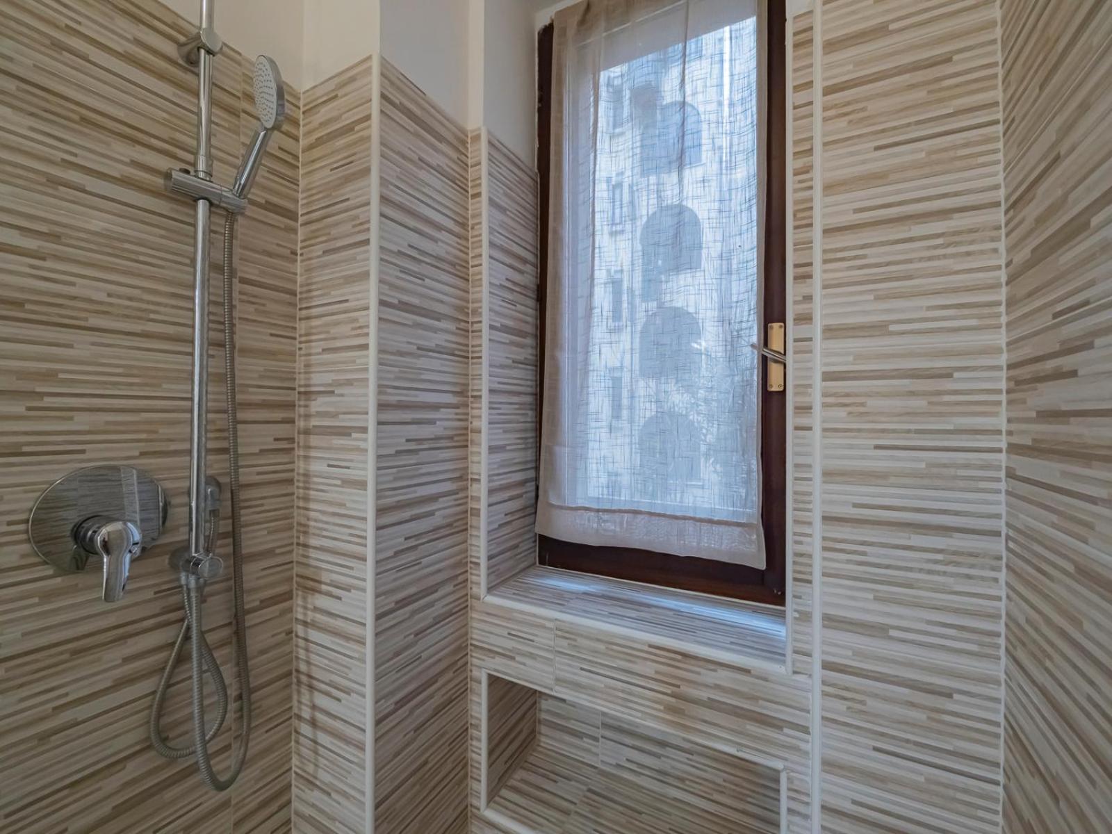 Ihost Studio - Lucania 3 Milano Eksteriør billede